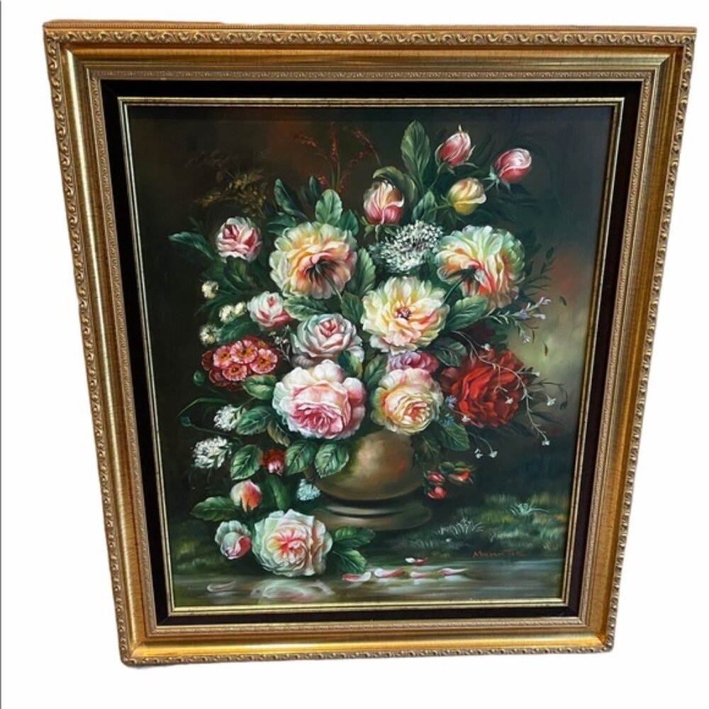 Beautiful Flower painting signed gold frame lovely